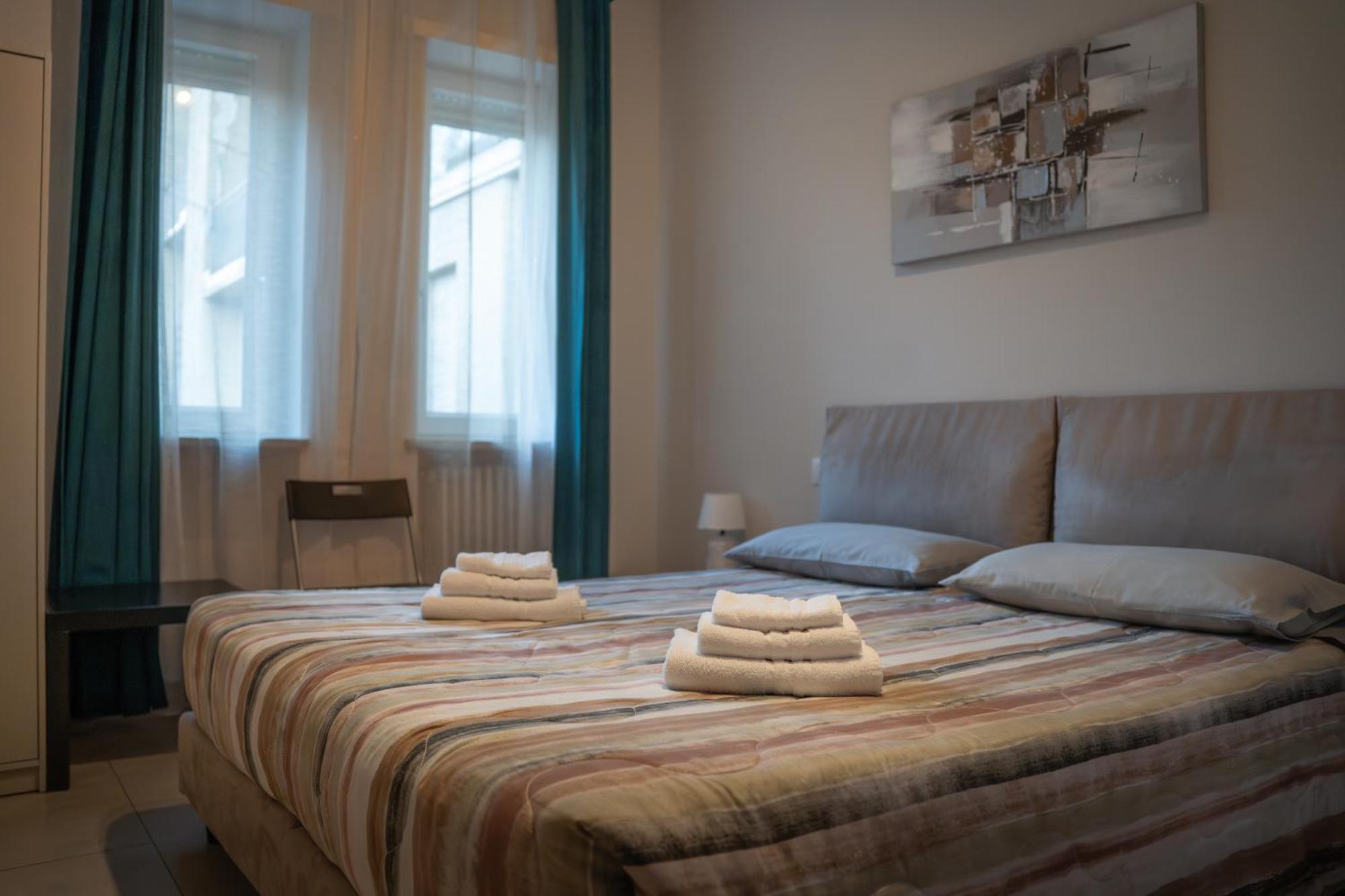 Lugaro Guest House トリノ エクステリア 写真