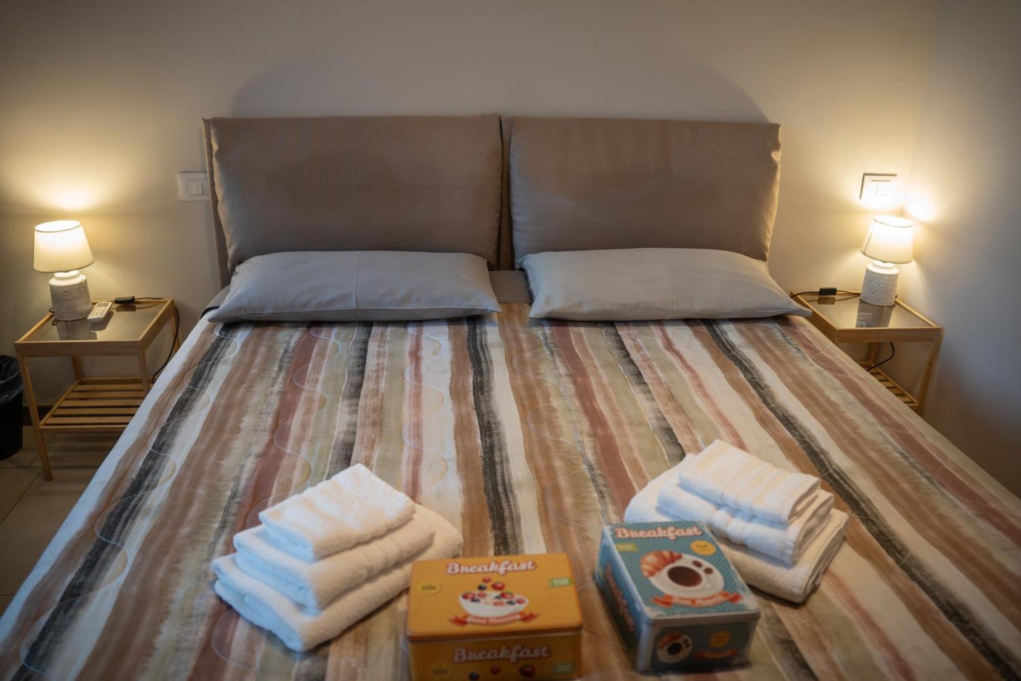 Lugaro Guest House トリノ エクステリア 写真